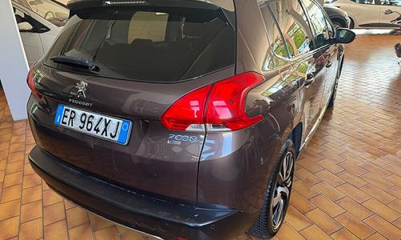 Peugeot 2008 1.6 E-H...