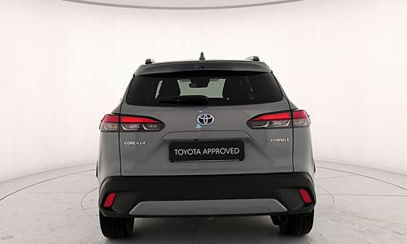 Toyota Corolla Cross...
