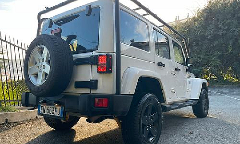 Jeep Wrangler Unlite...