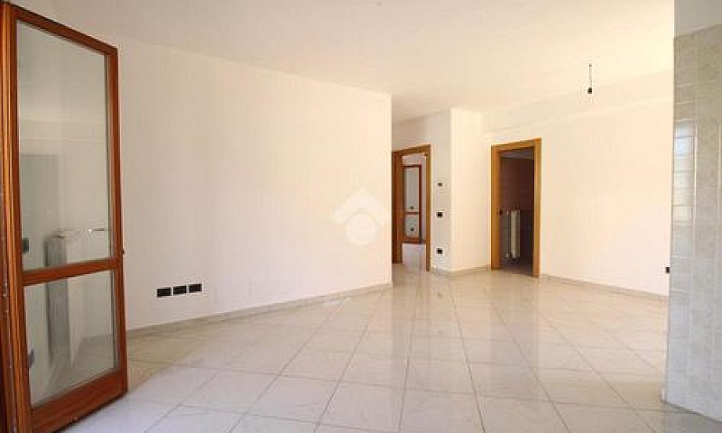 3 Locali A Petacciat...