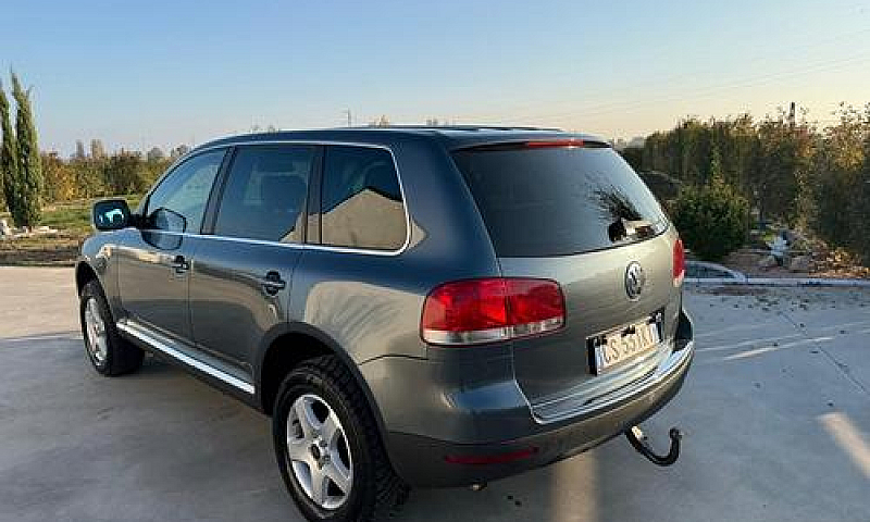 Volkswagen Touareg 2...