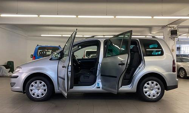 Volkswagen Touran 1....