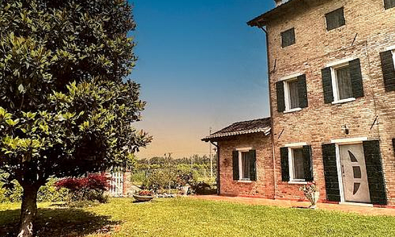 Villa In Stile Medit...