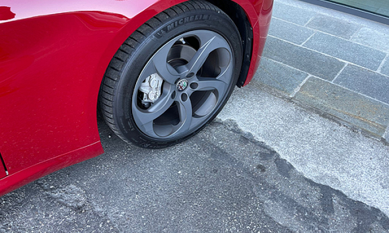 Alfa Romeo Giulia...