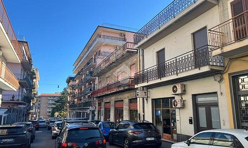 3 Locali A Giarre...