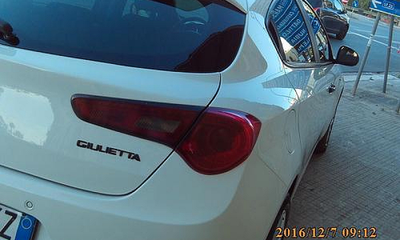 Alfa Romeo Giulietta...