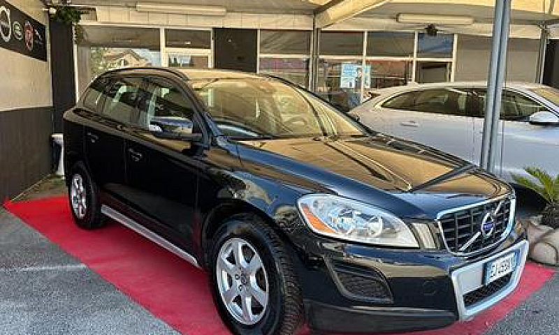 Volvo Xc60 D3 Awd Mo...
