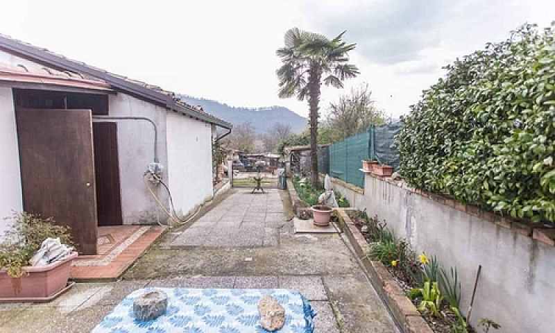 Casa Semi Indipenden...
