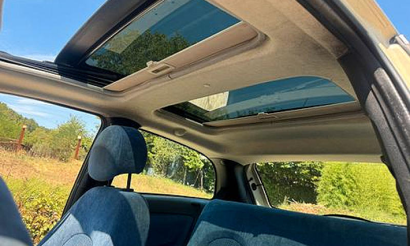 Lancia Ypsilon Con I...