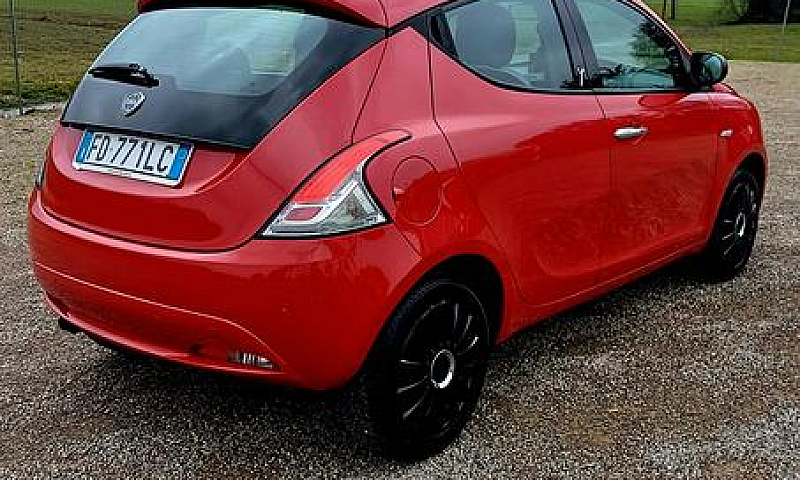 Lancia Ypsilon 1.2 6...