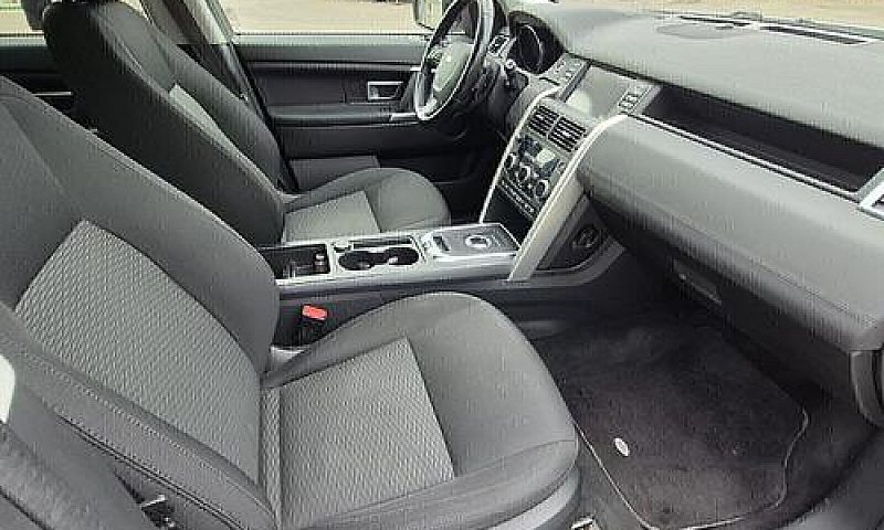 Land Rover Discovery...