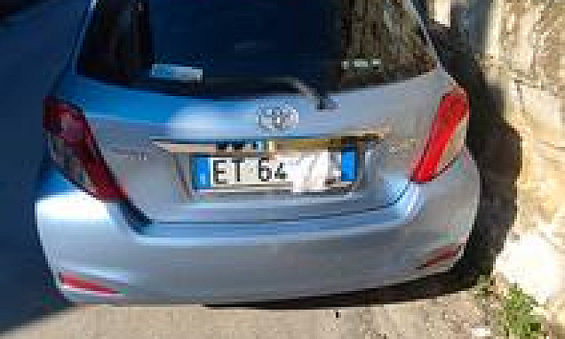 Toyota Yaris - 2013...