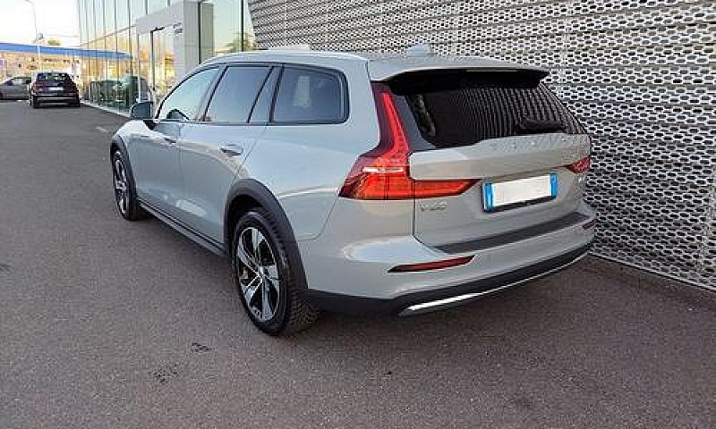 Volvo V60 Cross Coun...
