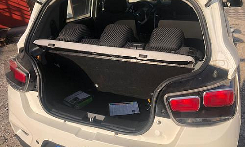 Mahindra Kuv 100 1.2...