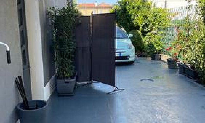Porzione Di Casa...