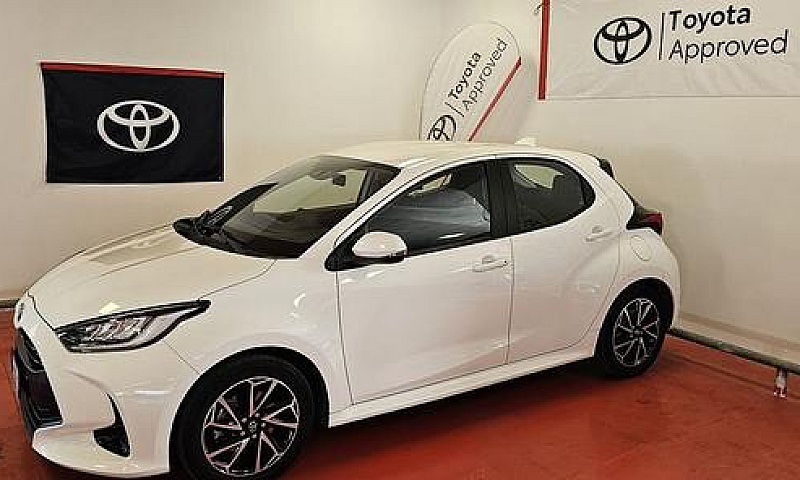 Toyota Yaris 1.5 Hyb...