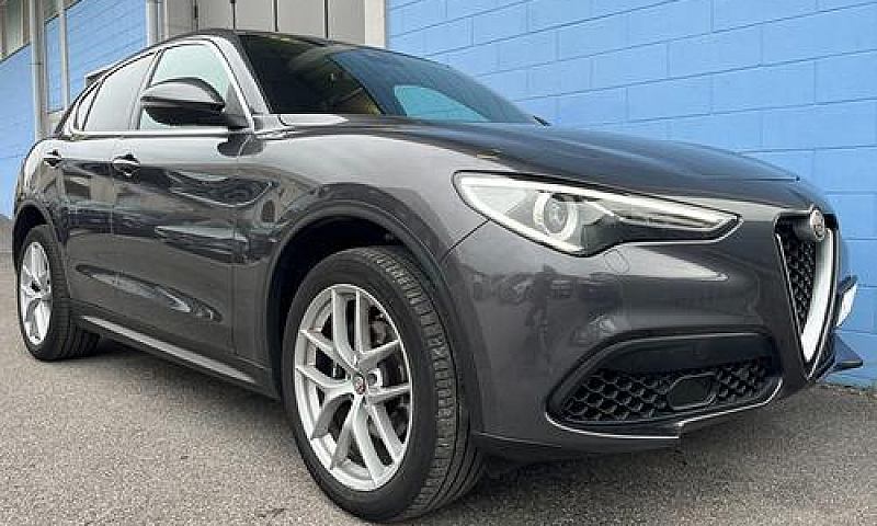 Alfa Romeo Stelvio 2...