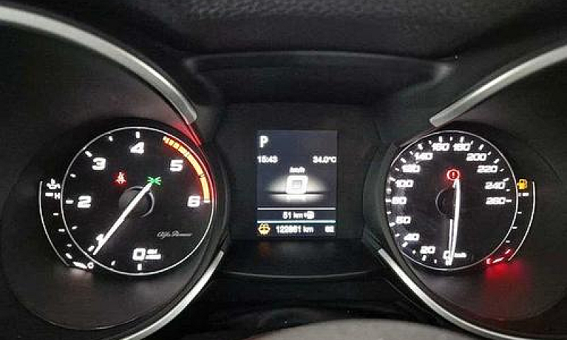 Alfa Romeo Stelvio 2...