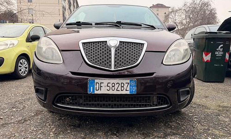 Lancia Ypsilon 1.2 B...