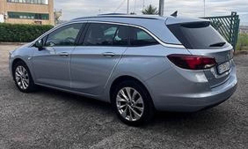 Opel Astra 1.4 Turbo...