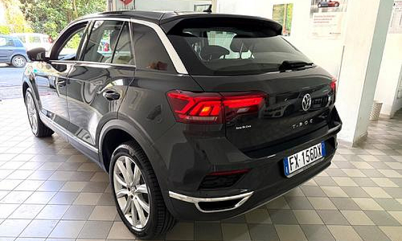 Volkswagen T-Roc 1.6...
