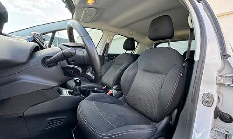 Peugeot 208 Puretech...