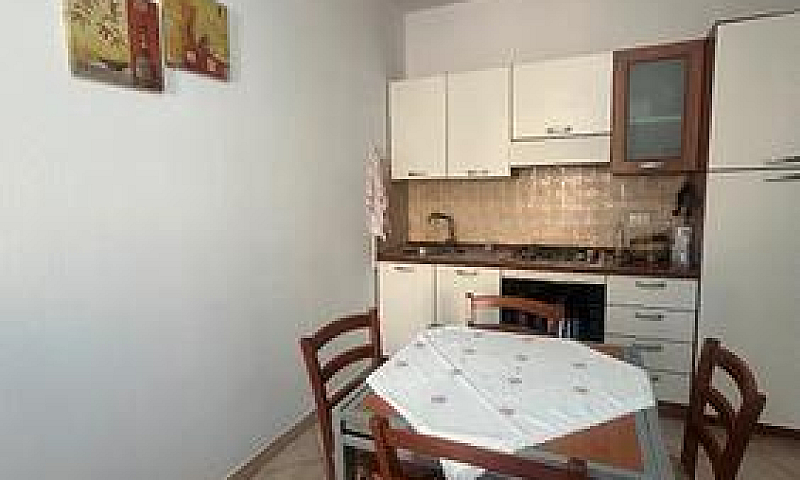 Bilocale Con Posto A...