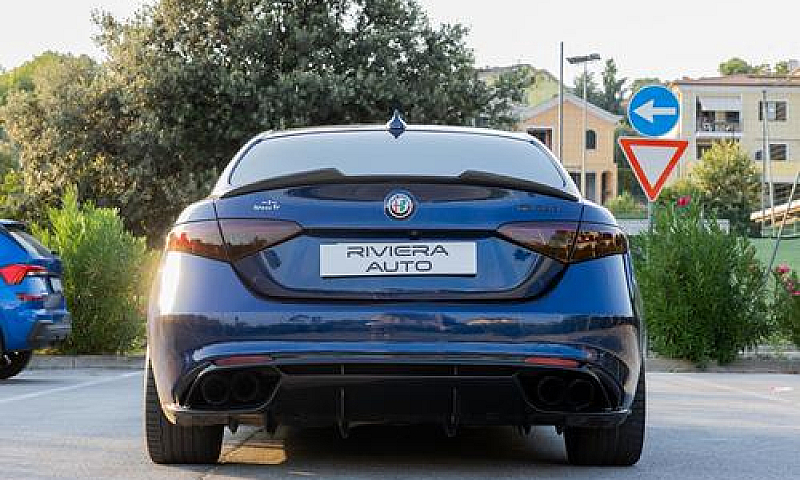 Alfa Romeo Giulia 2....
