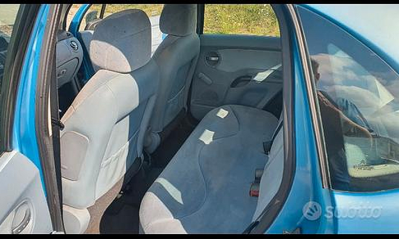 Citroen C3 -1.1 Benz...