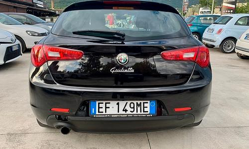 Alfa Romeo Giulietta...