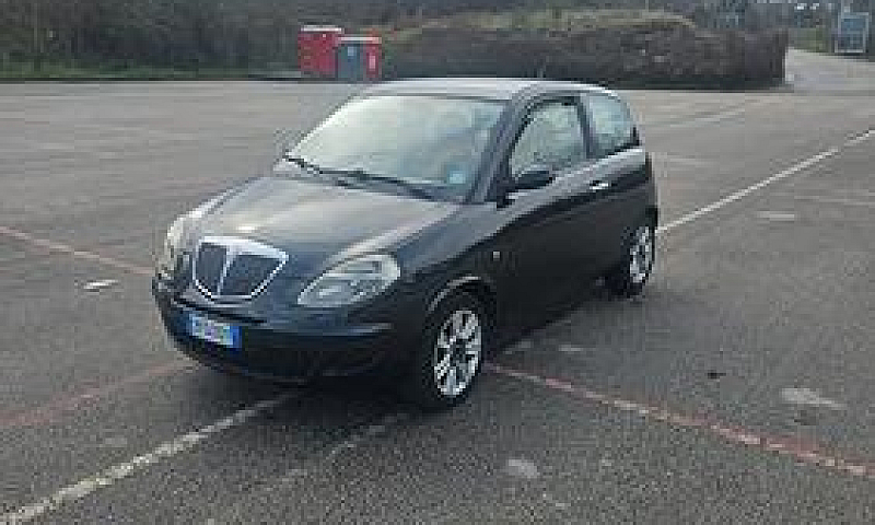Lancia Ypsilon ...