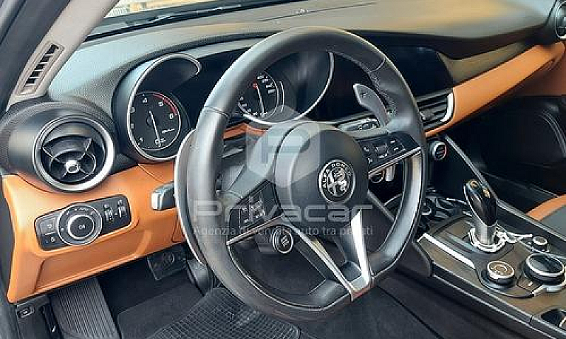 Alfa Romeo Giulia 2....