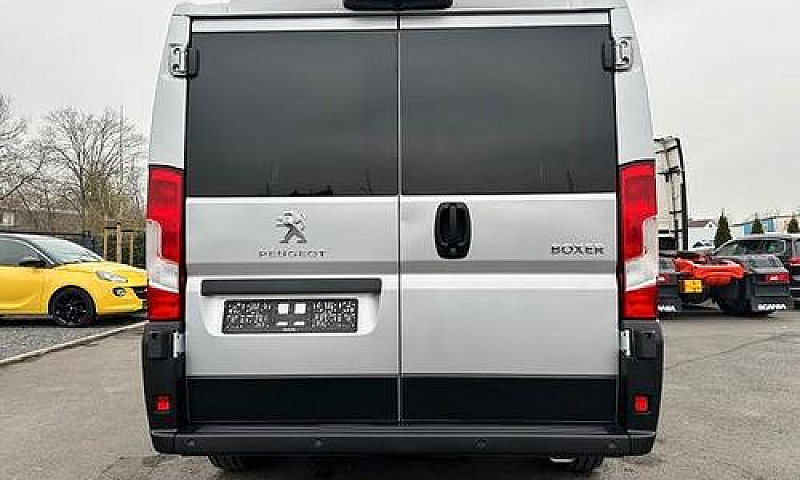Peugeot Boxer 330 Bl...