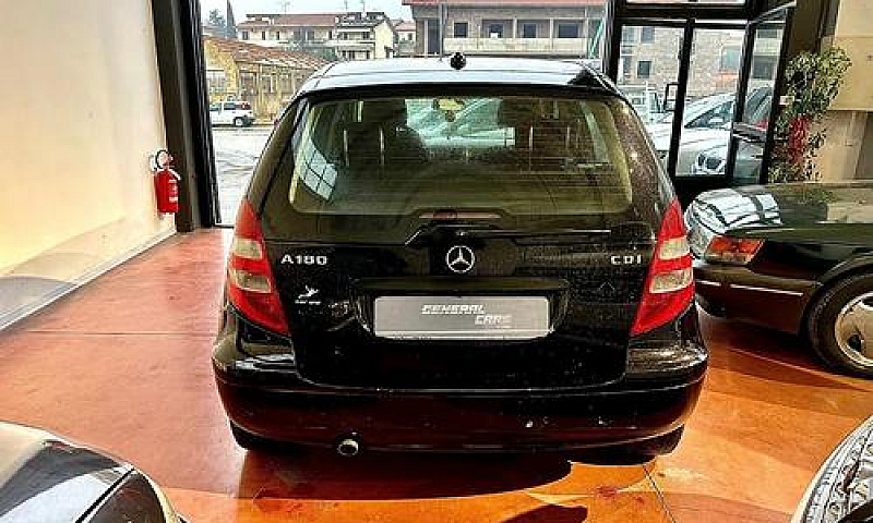 Mercedes-Benz A 180 ...