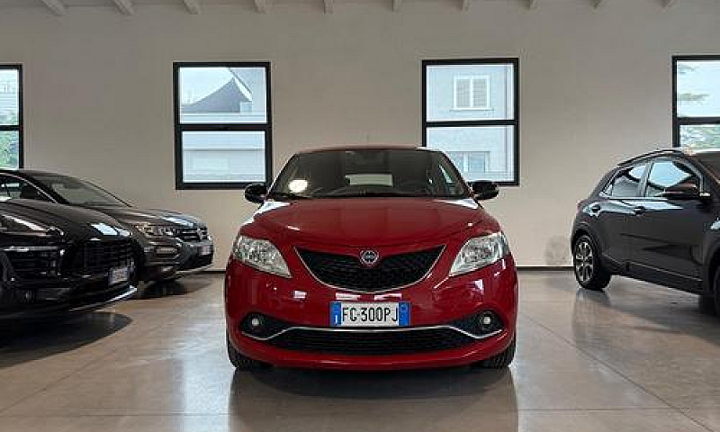 Lancia Ypsilon 1.3 M...