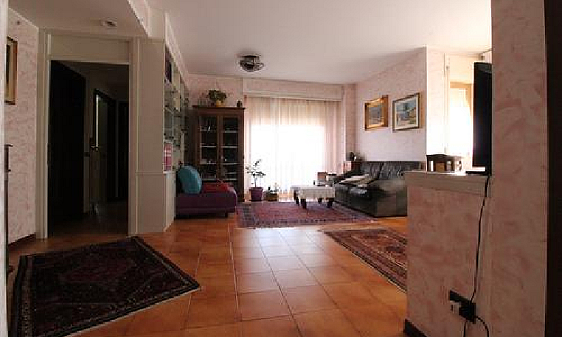 Viale Manzoni...