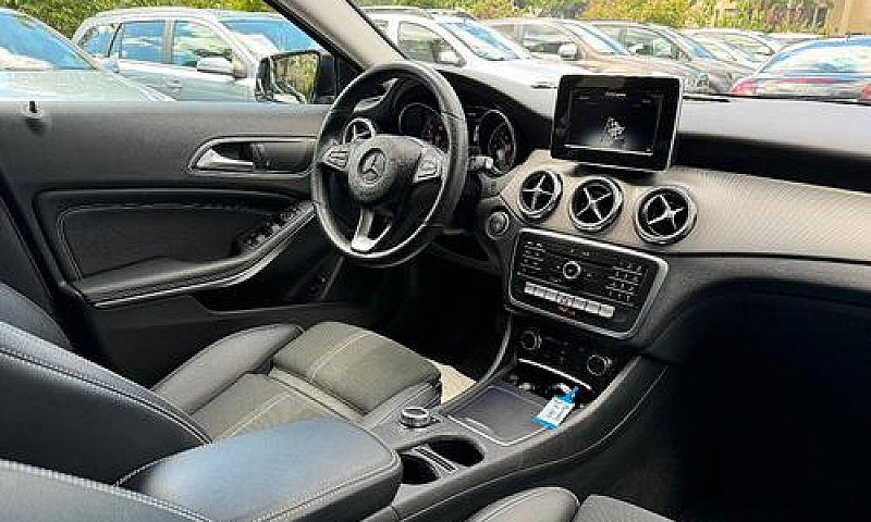 Mercedes-Benz Gla 20...