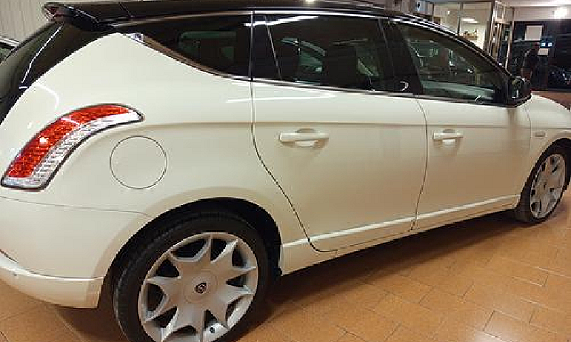 Lancia Delta 1.9 Mjt...