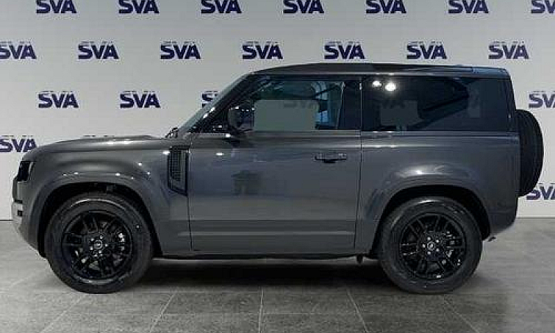 Land Rover Defender ...