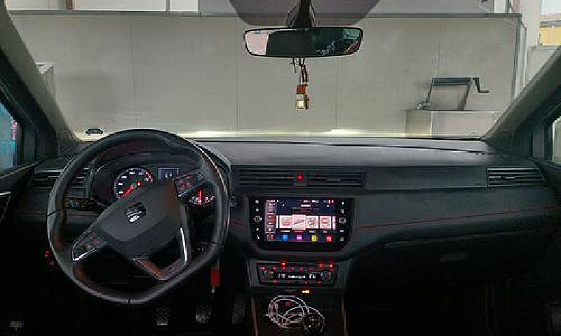 Seat Arona...
