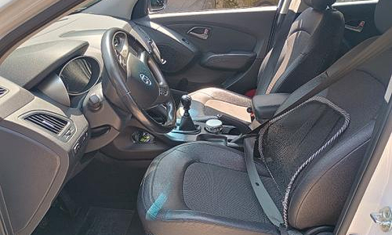 Hyundai Ix35 Leggi ...