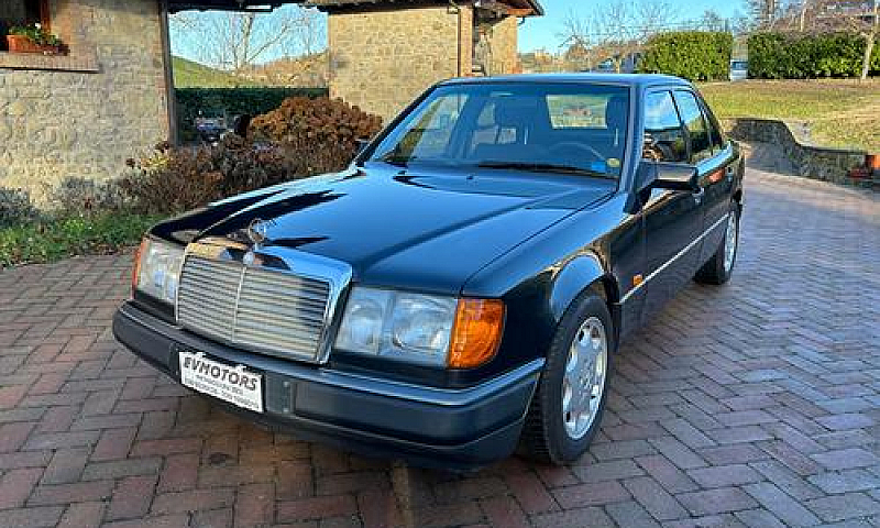 Mercedes-Benz E 200 ...