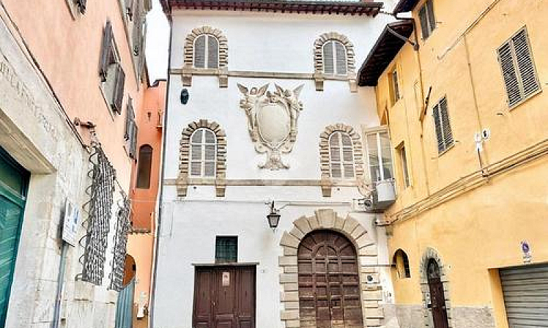 2 Locali A Spoleto...