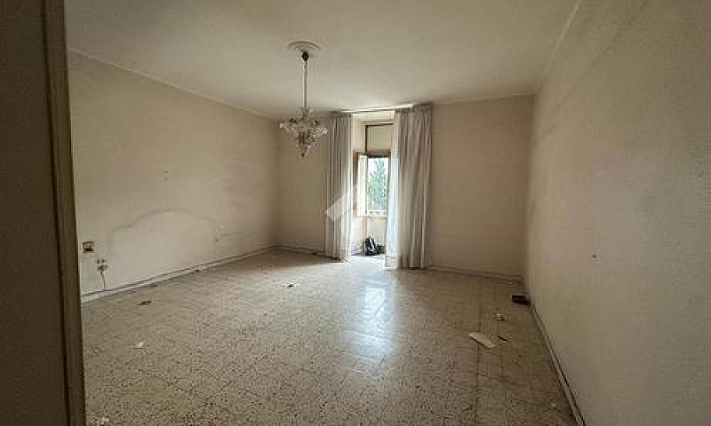 3 Locali A Portici...
