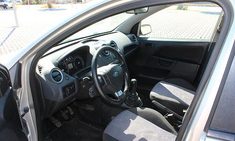 Ford Fiesta 5ª Serie...