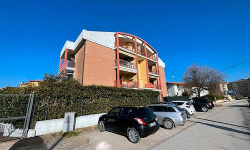 Termoli (Cb)-Via Per...