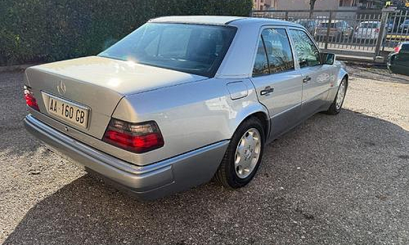 Mercedes-Benz E 500 ...