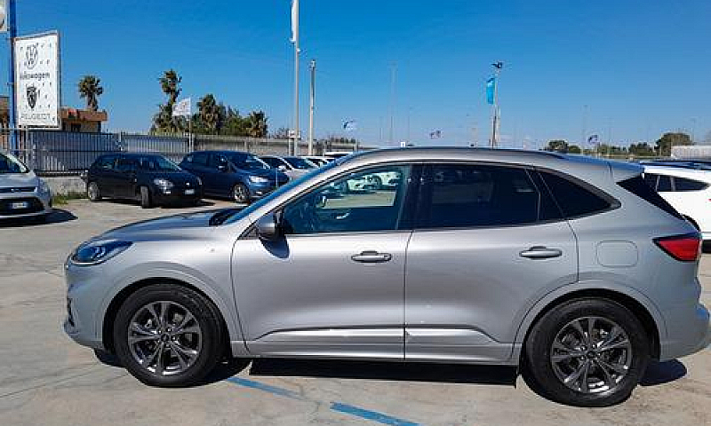 Ford Kuga St-Line 1....