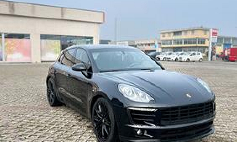 Porsche Macan S...