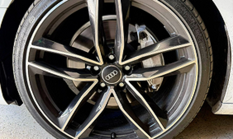 Audi A4 3.0 272Cv 3....